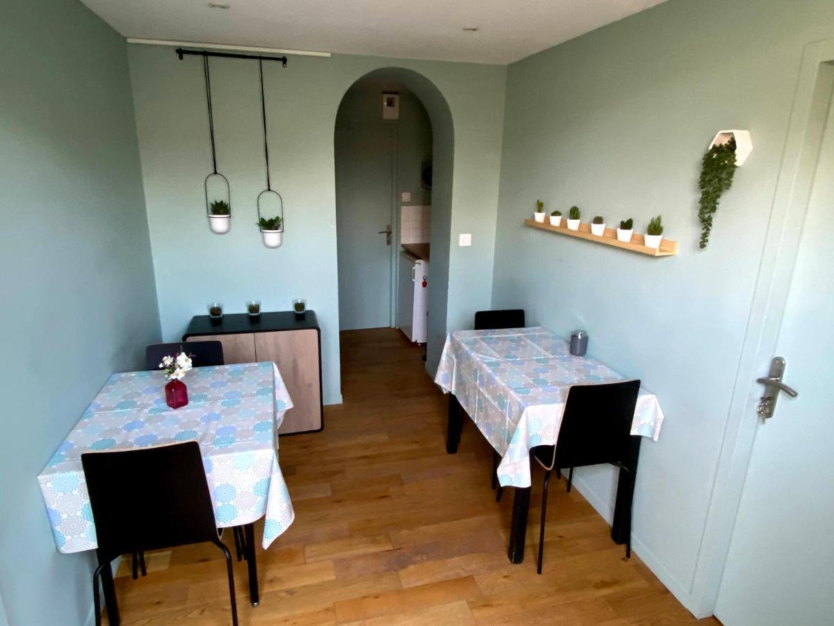 Au 10 Bed & Breakfast Luisant Buitenkant foto