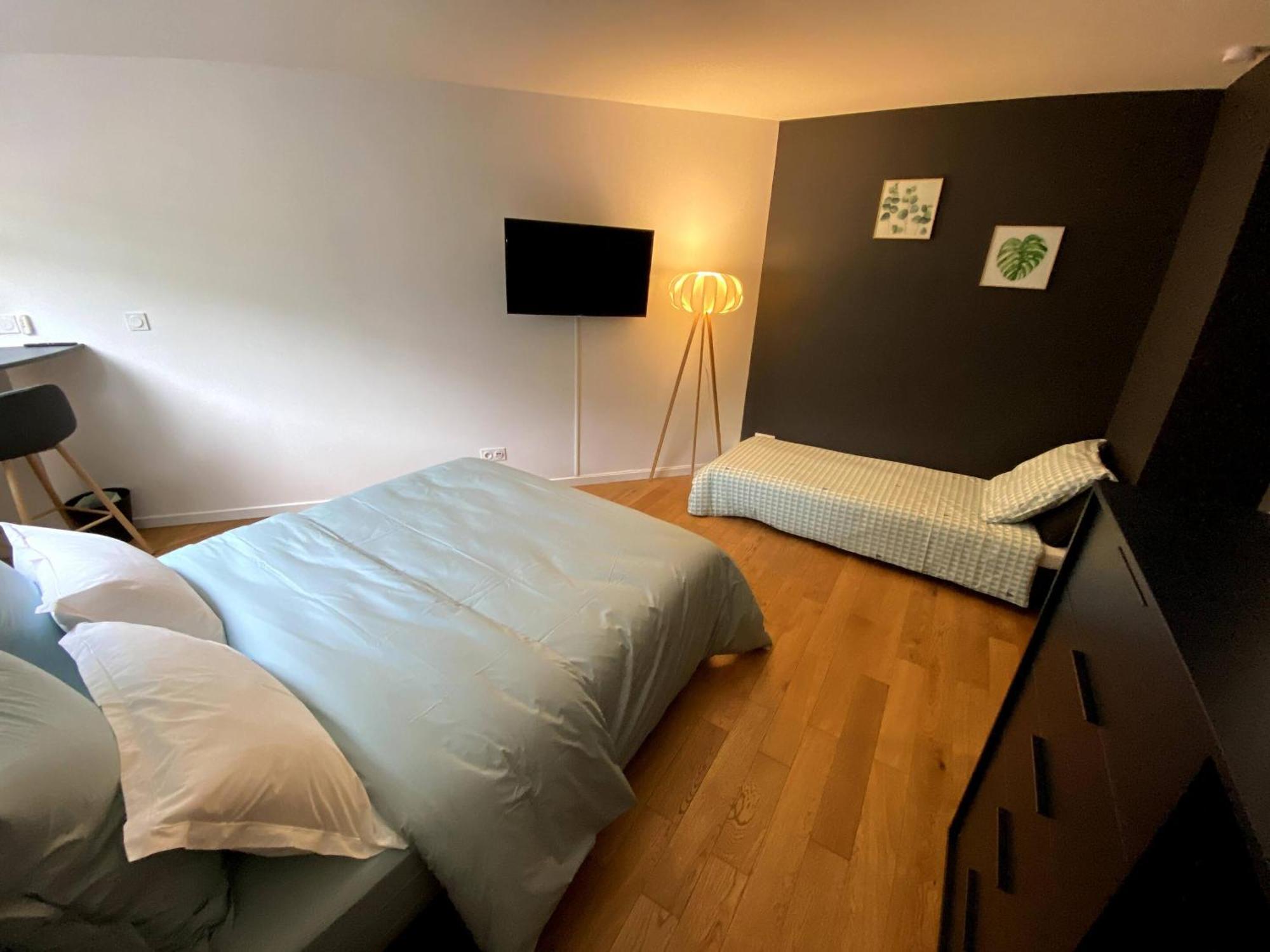 Au 10 Bed & Breakfast Luisant Kamer foto