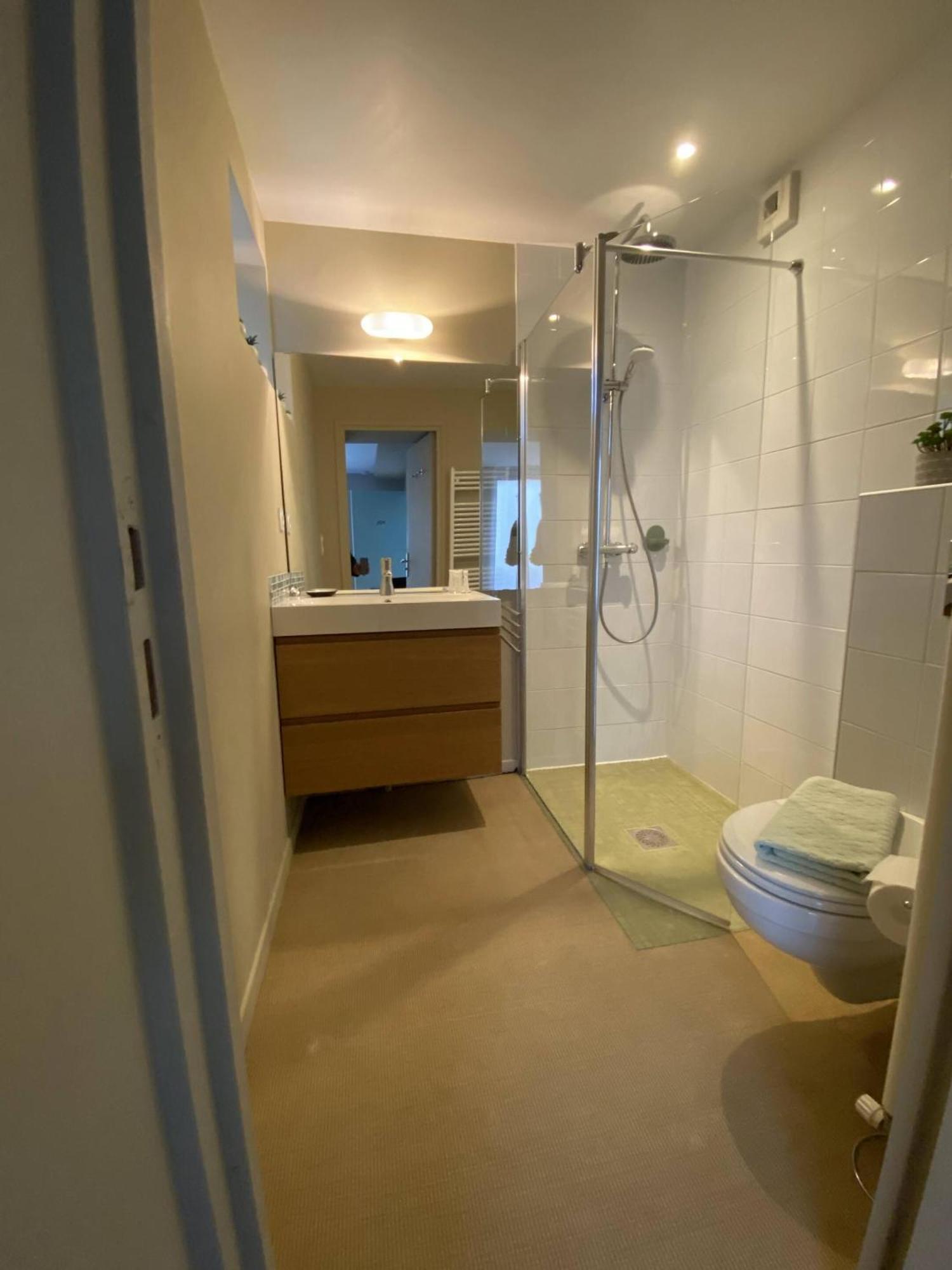 Au 10 Bed & Breakfast Luisant Kamer foto