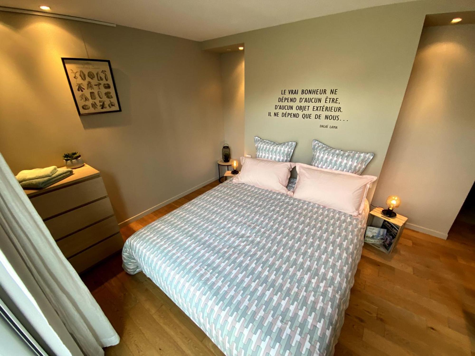 Au 10 Bed & Breakfast Luisant Kamer foto