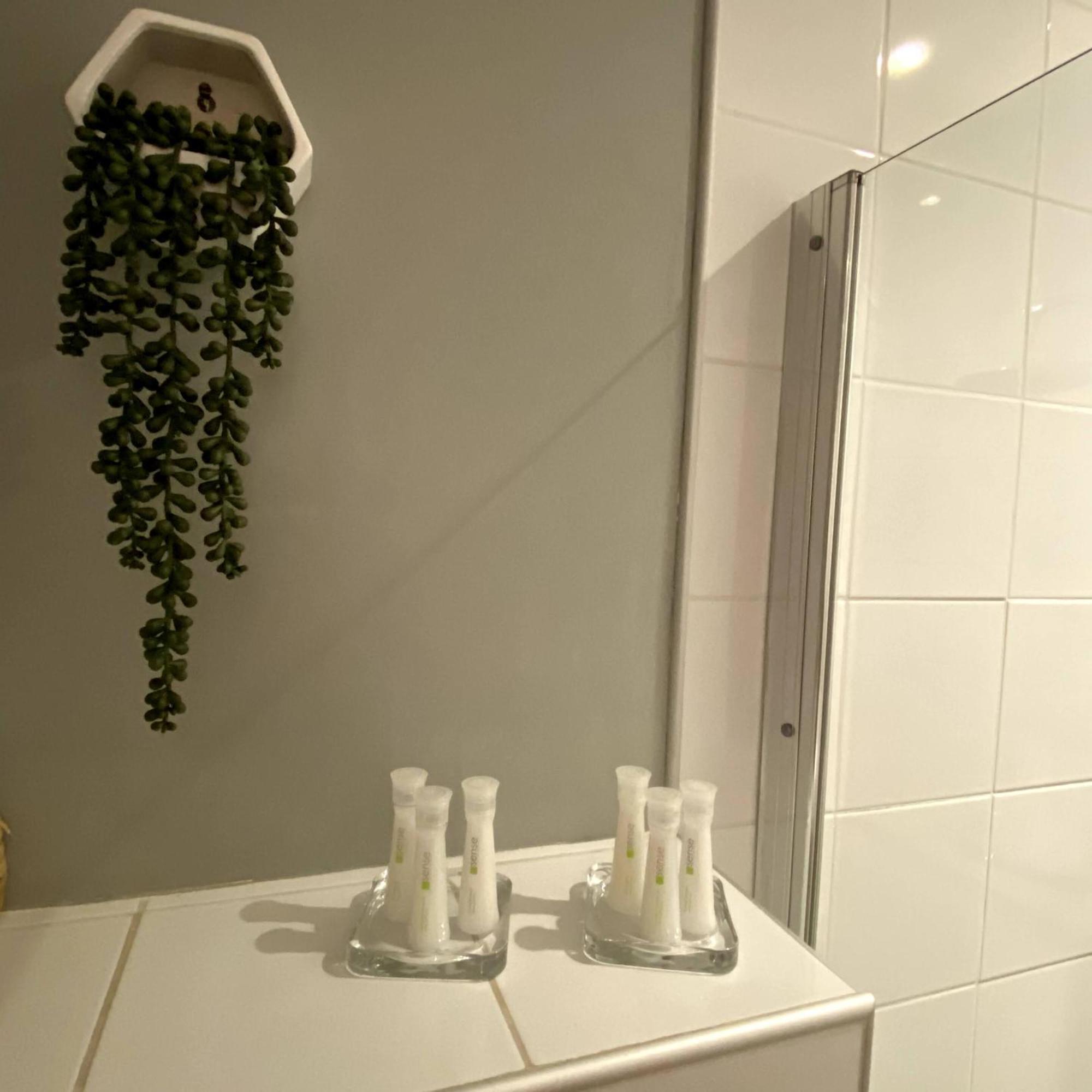 Au 10 Bed & Breakfast Luisant Kamer foto